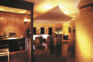 Hot tub, body treatments, aromatherapy, body scrubs, facials - Pavilion Queen's Bay (Krabi)