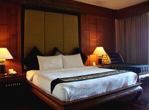 Superior Room | Minibar, in-room safe, desk, WiFi - Pavilion Queen's Bay (Krabi)