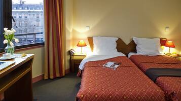 Studio (Small - 2 person) | In-room safe, desk, free cribs/infant beds, free WiFi