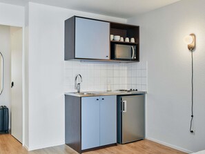 Studio, Beberapa Tempat Tidur | Brankas, meja kerja, setrika/meja setrika, dan tempat tidur bayi gratis