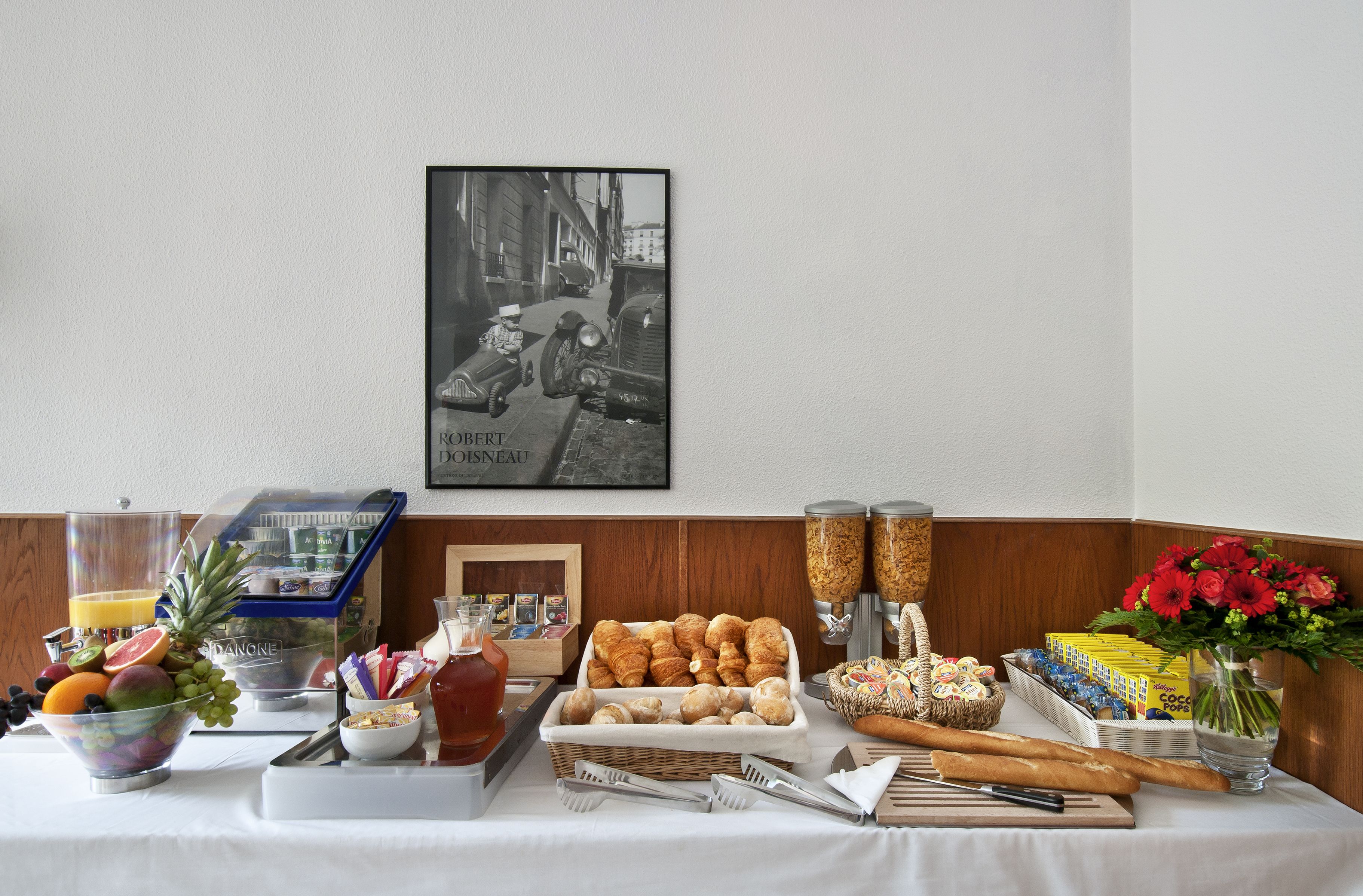 Daily buffet breakfast (EUR 14 per person)