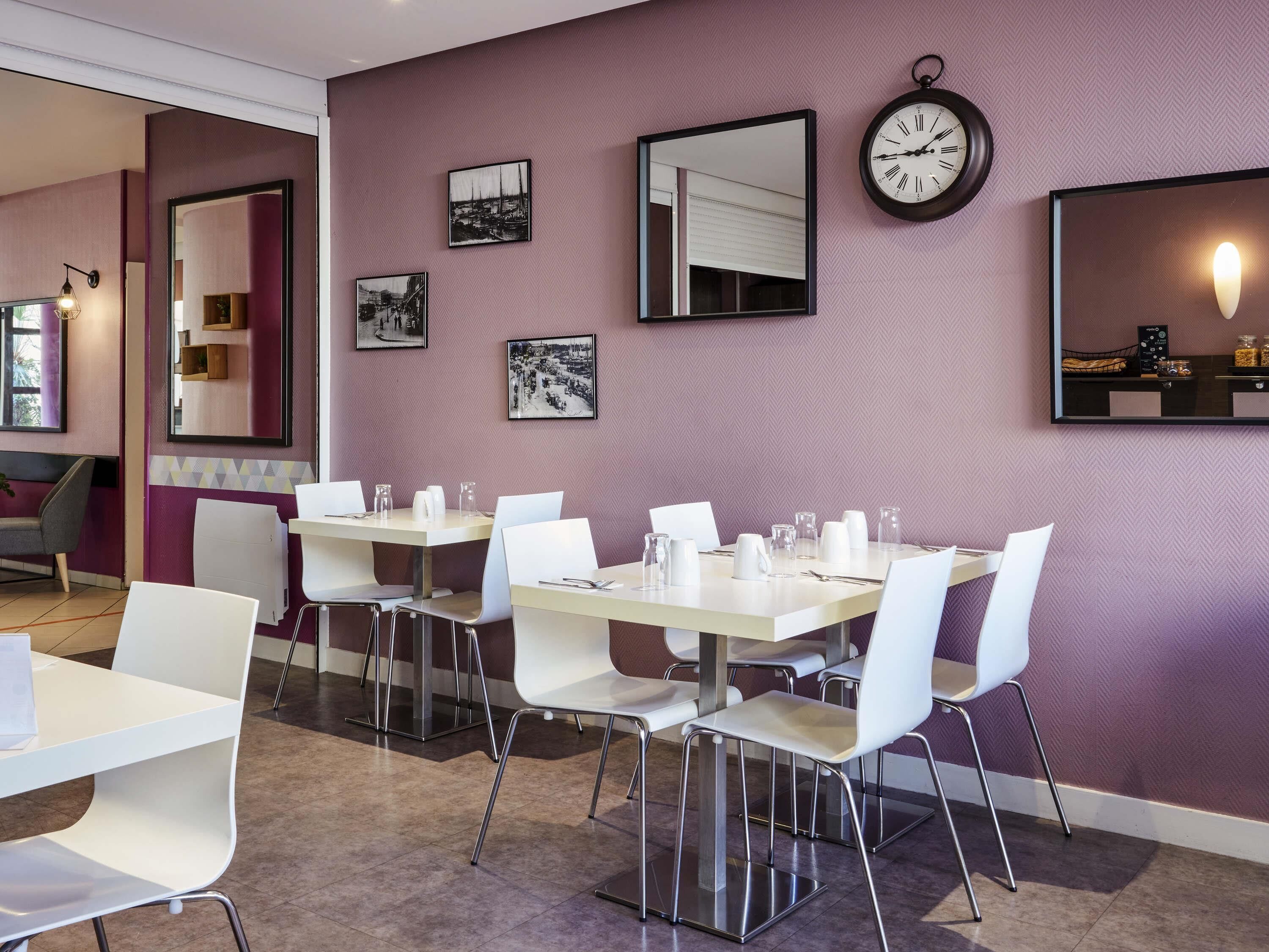 Daily buffet breakfast (EUR 15 per person)