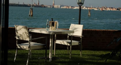Villa Laguna