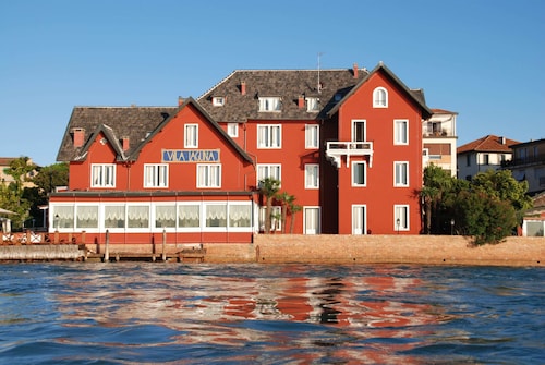 Villa Laguna