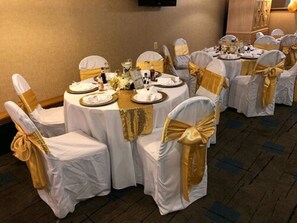 Banquet hall - Ambassador Inn & Suites (South Yarmouth)