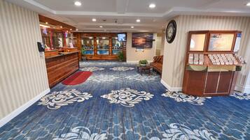 Coin salon dans le hall