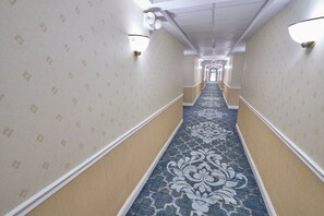 Interior - Ambassador Inn & Suites (South Yarmouth)