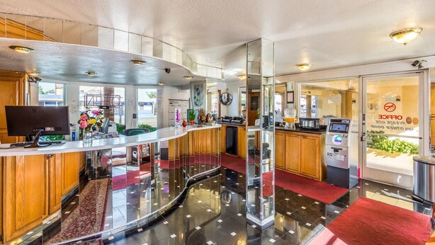 Lobby - Colonial Pool and Spa Motel (Long Beach)