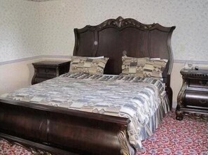 1 bedroom, desk, iron/ironing board, free cots/infant beds
