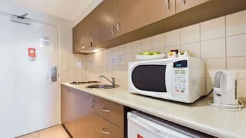 Studio Apartment | Private kitchenette