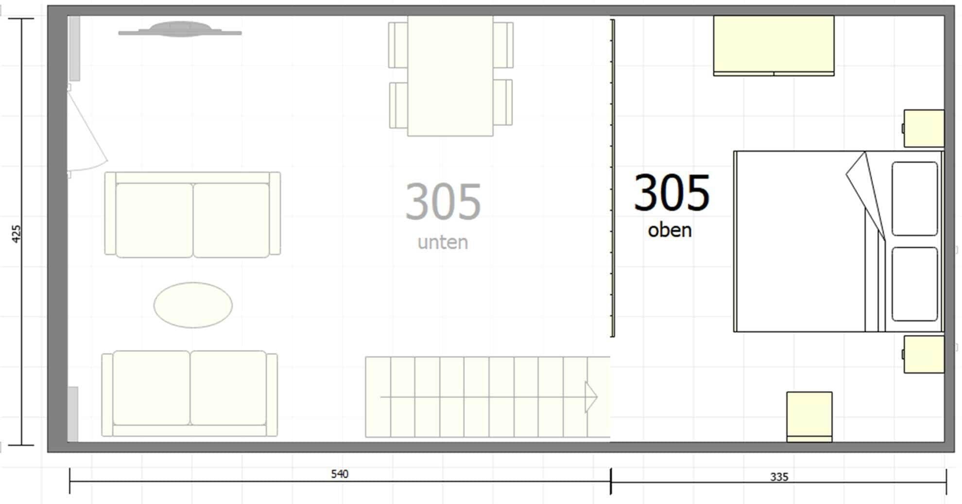 A floor plan with a 305 square meter open area and a 305 square meter enclosed area.