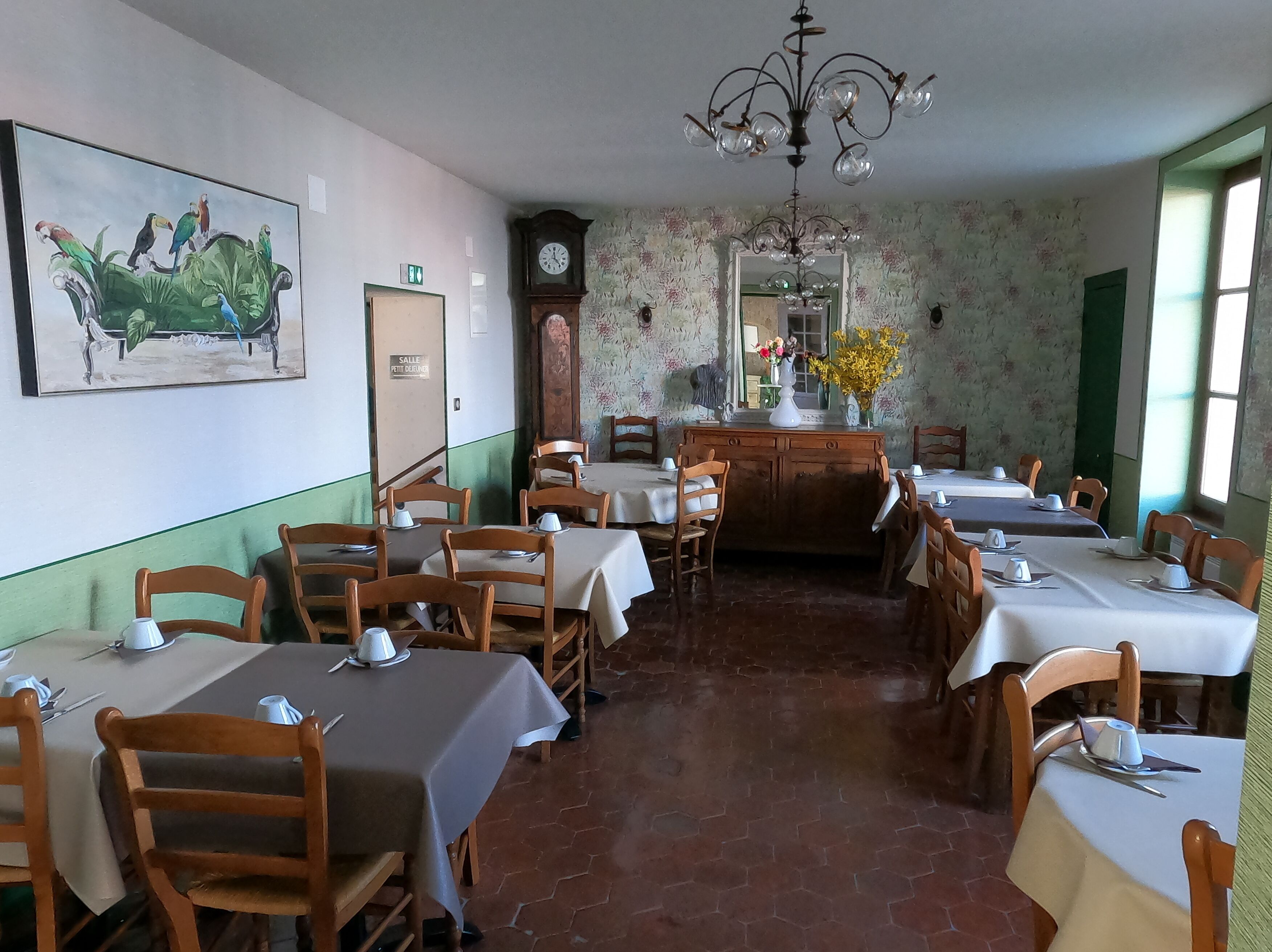 daily buffet breakfast (eur 9.90 per person)