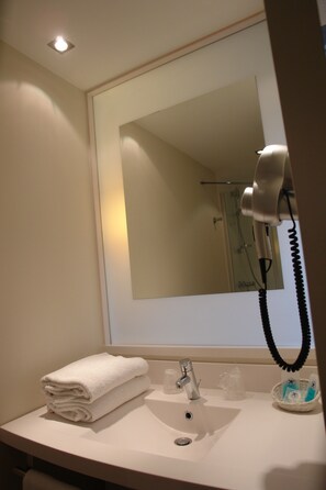 Desk, blackout drapes, soundproofing, free cribs/infant beds