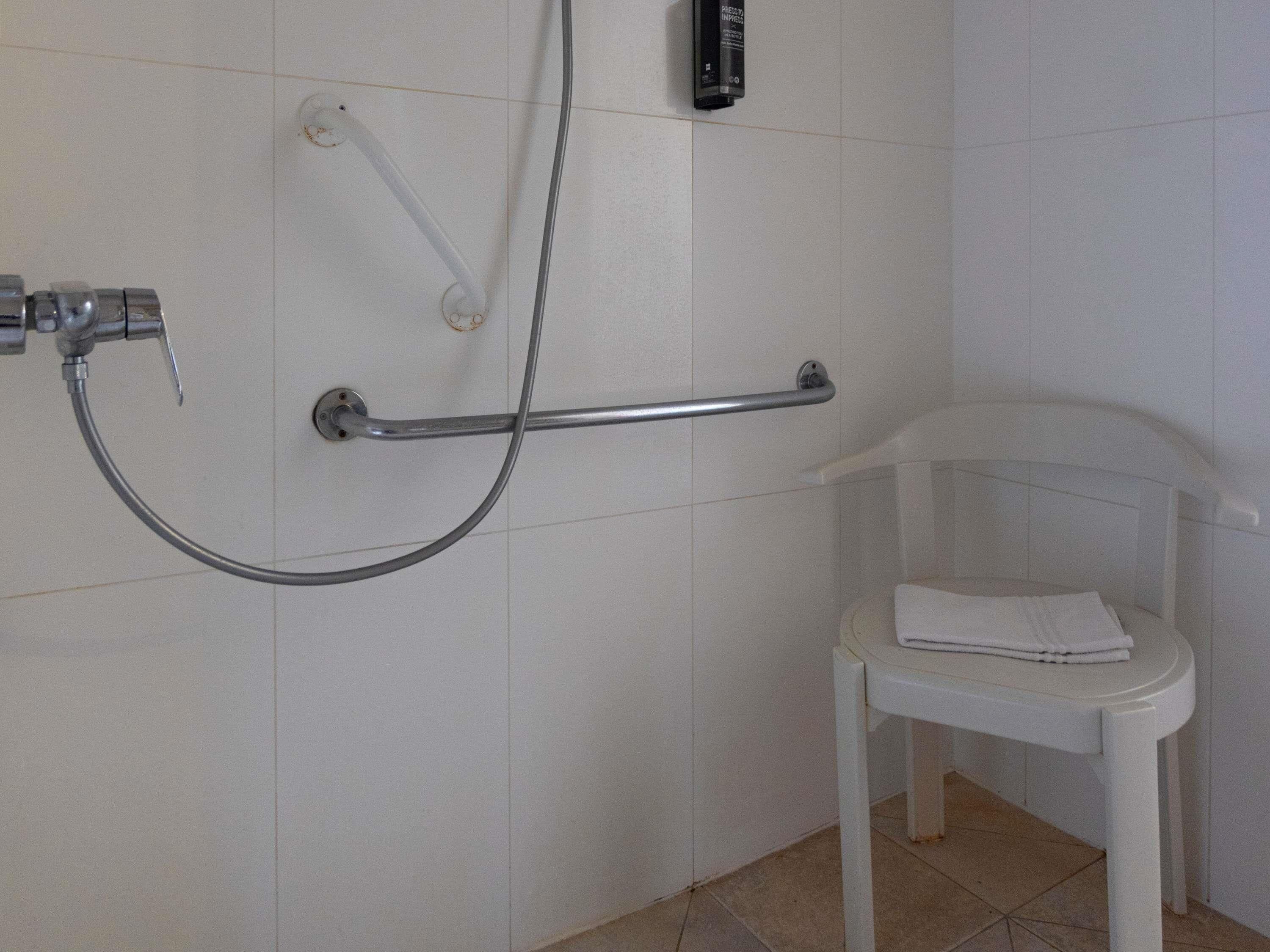 Room, 1 Double Bed, Accessible | Desk, blackout drapes, soundproofing, free cribs/infant beds