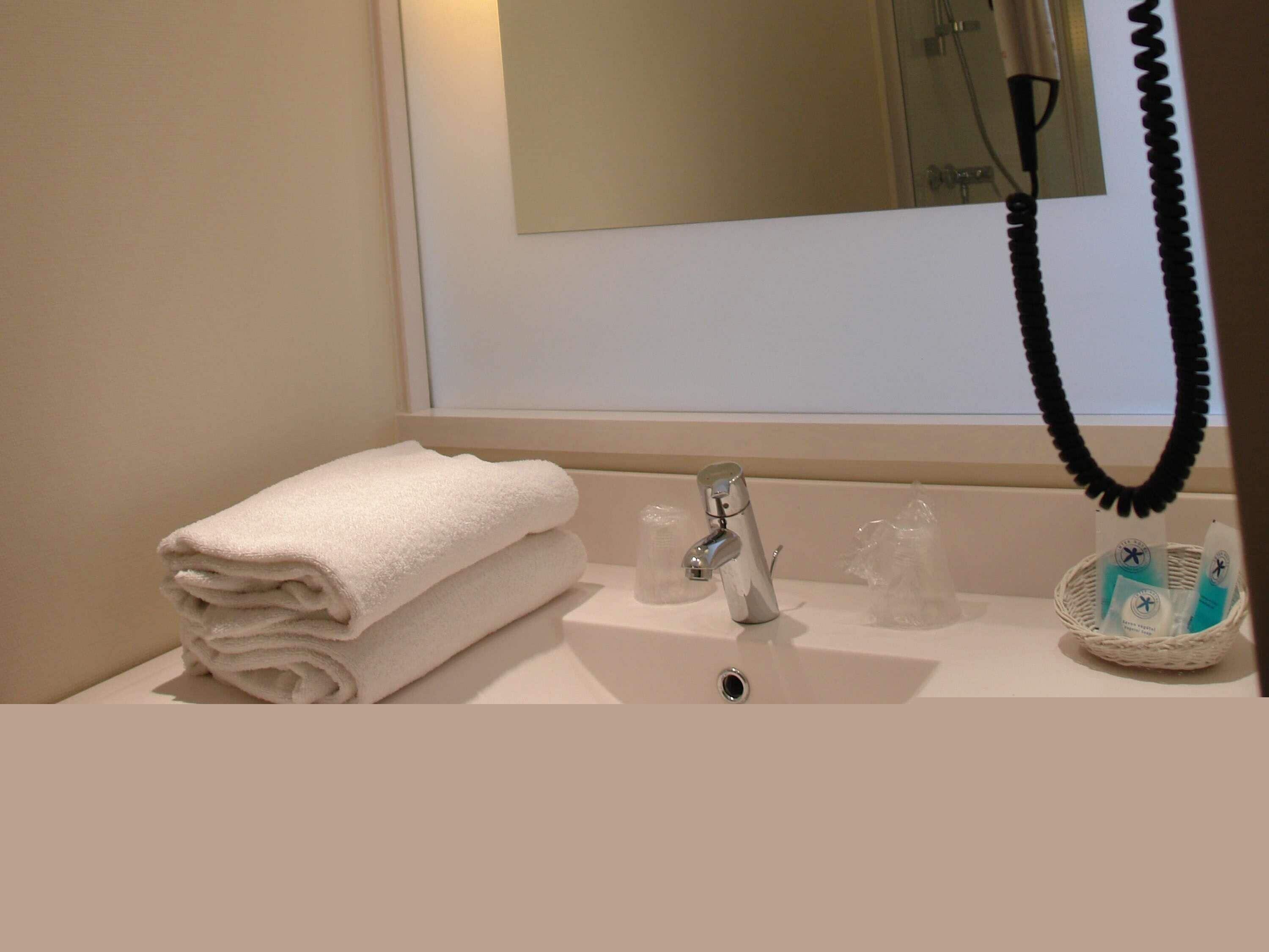 Triple Room, 1 Double Bed with Sofa bed (Fortress View) | Desk, blackout drapes, soundproofing, free cribs/infant beds