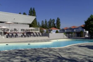 Außenpool (je nach Saison geöffnet)