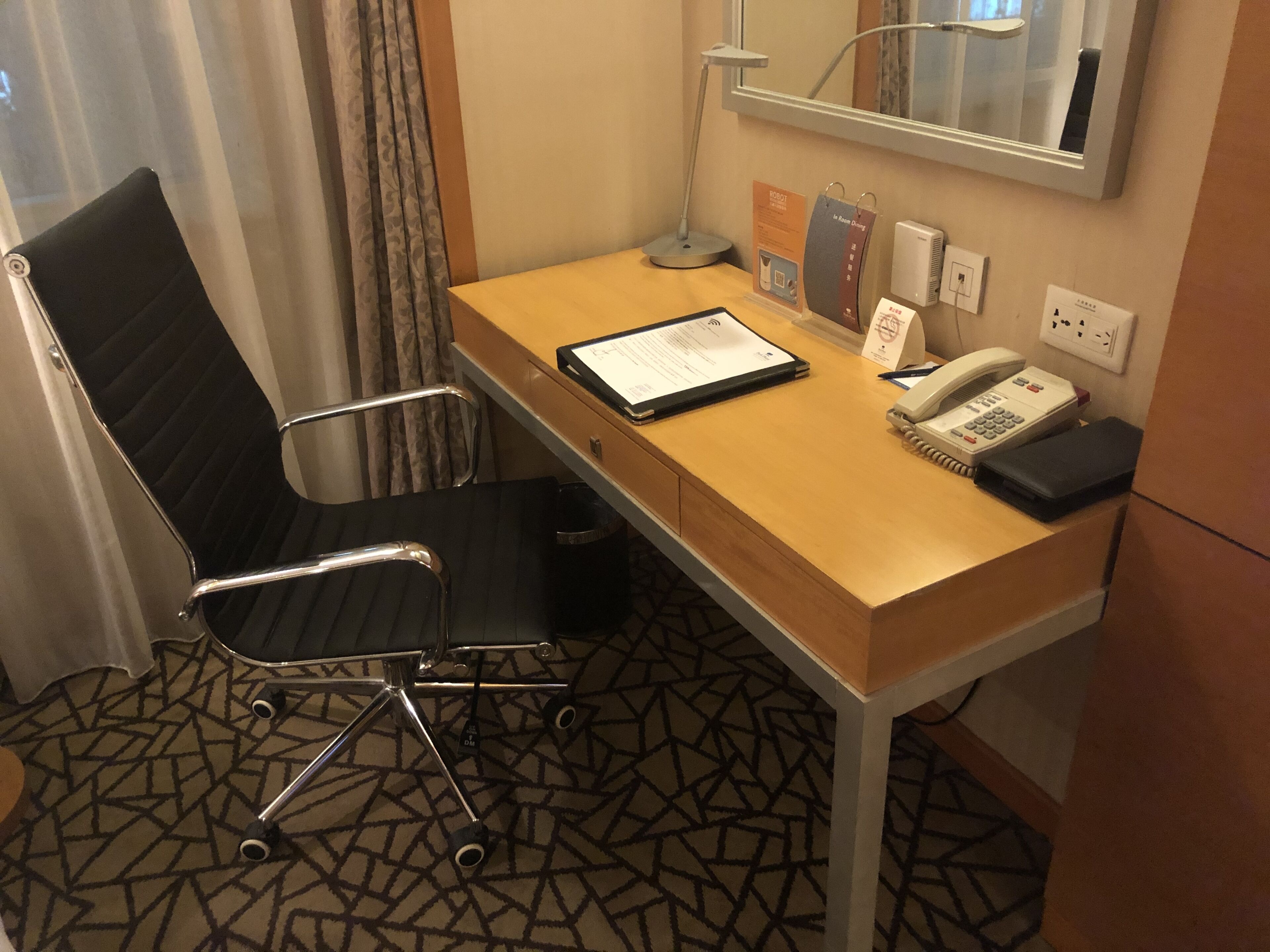 deluxe room | living area | 50-inch lcd tv with cable channels, tv