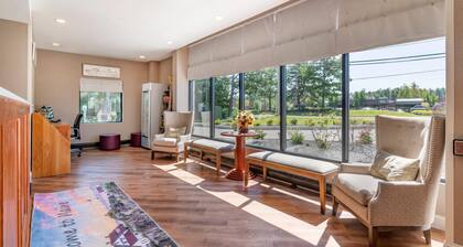 Casco Bay Hotel Portland Airport - Maine Mall, an Ascend Collection Hotel