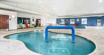 Comfort Suites at Par 4 Resort