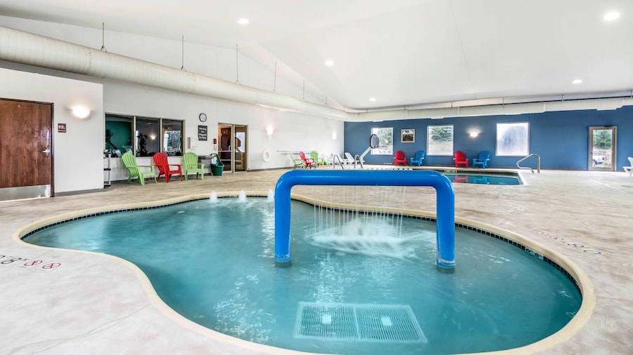 Comfort Suites at Par 4 Resort