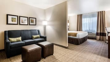 Suite, 1 King Bed, Accessible, Non Smoking