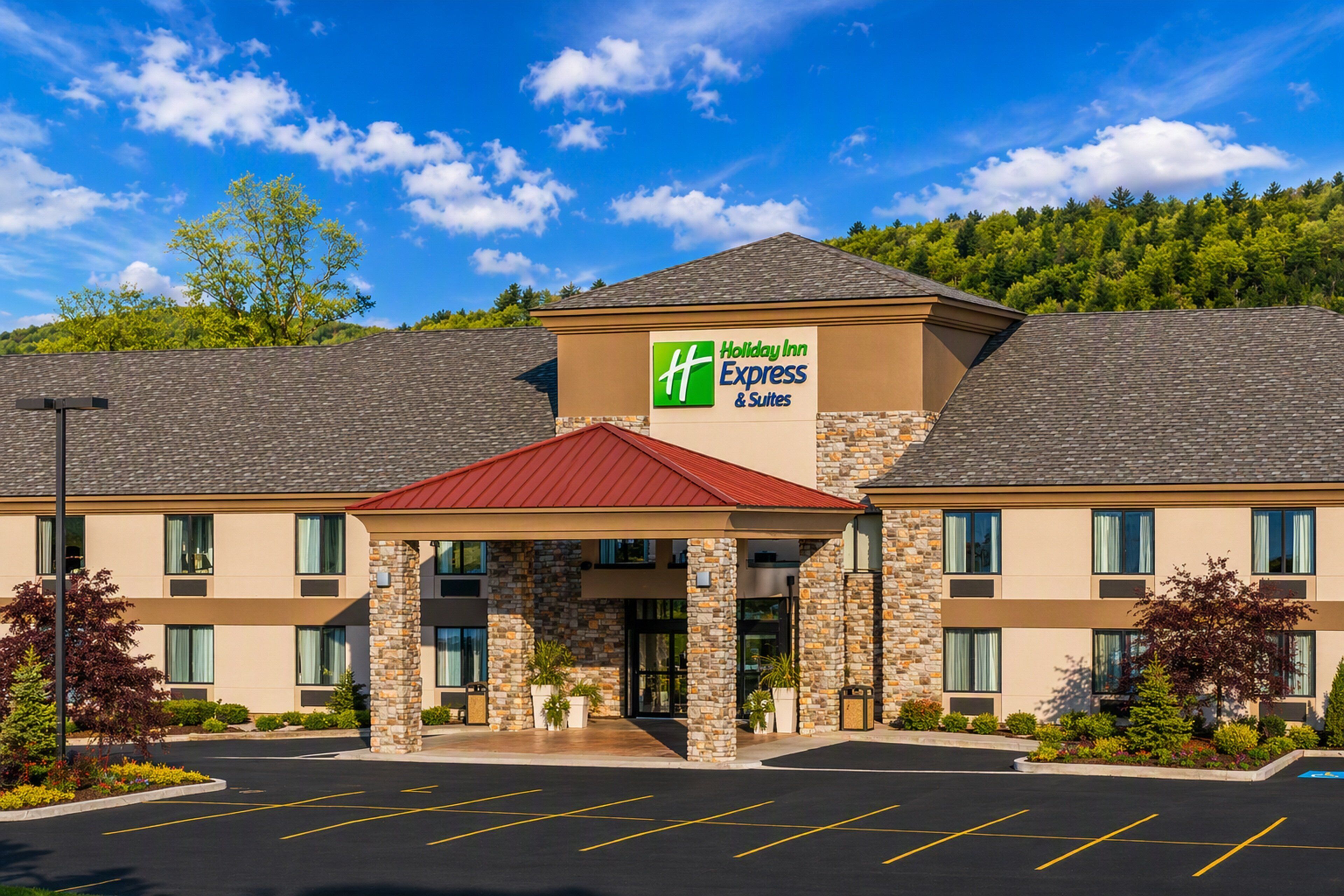 Photo - Holiday Inn Express  & Suites Cooperstown