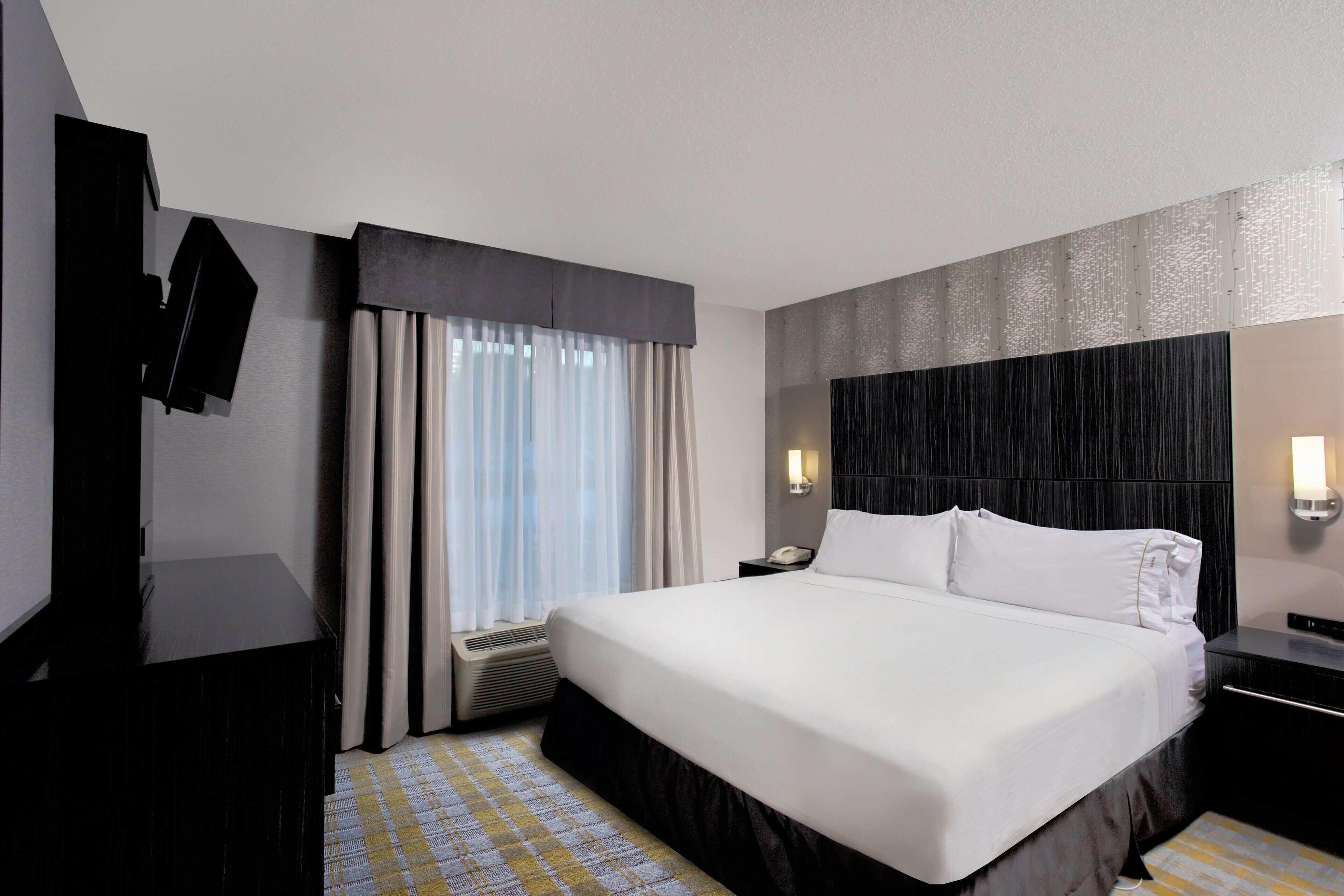 suite, multiple beds | 1 bedroom, desk, blackout curtains, iron/ironing board