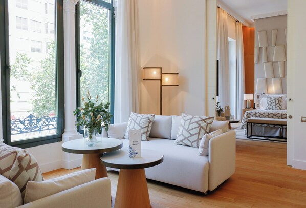 Presidential Suite | Premium bedding, minibar, in-room safe, desk - Hospes Palau de la Mar, Valencia, a Member of Design Hotels (Valencia)