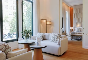 Presidential Suite | 1 quarto, roupas de cama premium, frigobar, cofres nos quartos