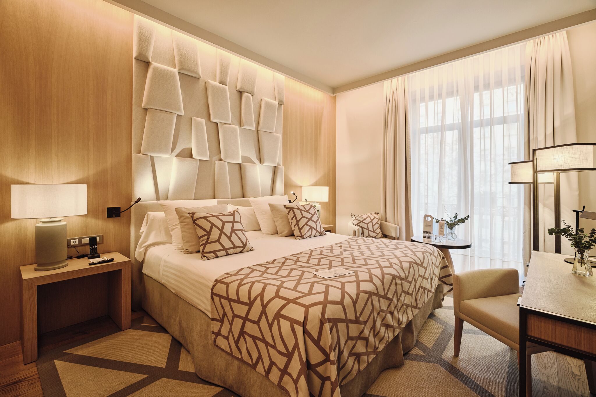 Dreamer Double Room | Ropa de cama de alta calidad y minibar 