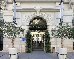 Property entrance - Hospes Palau de la Mar, Valencia, a Member of Design Hotels (Valencia)