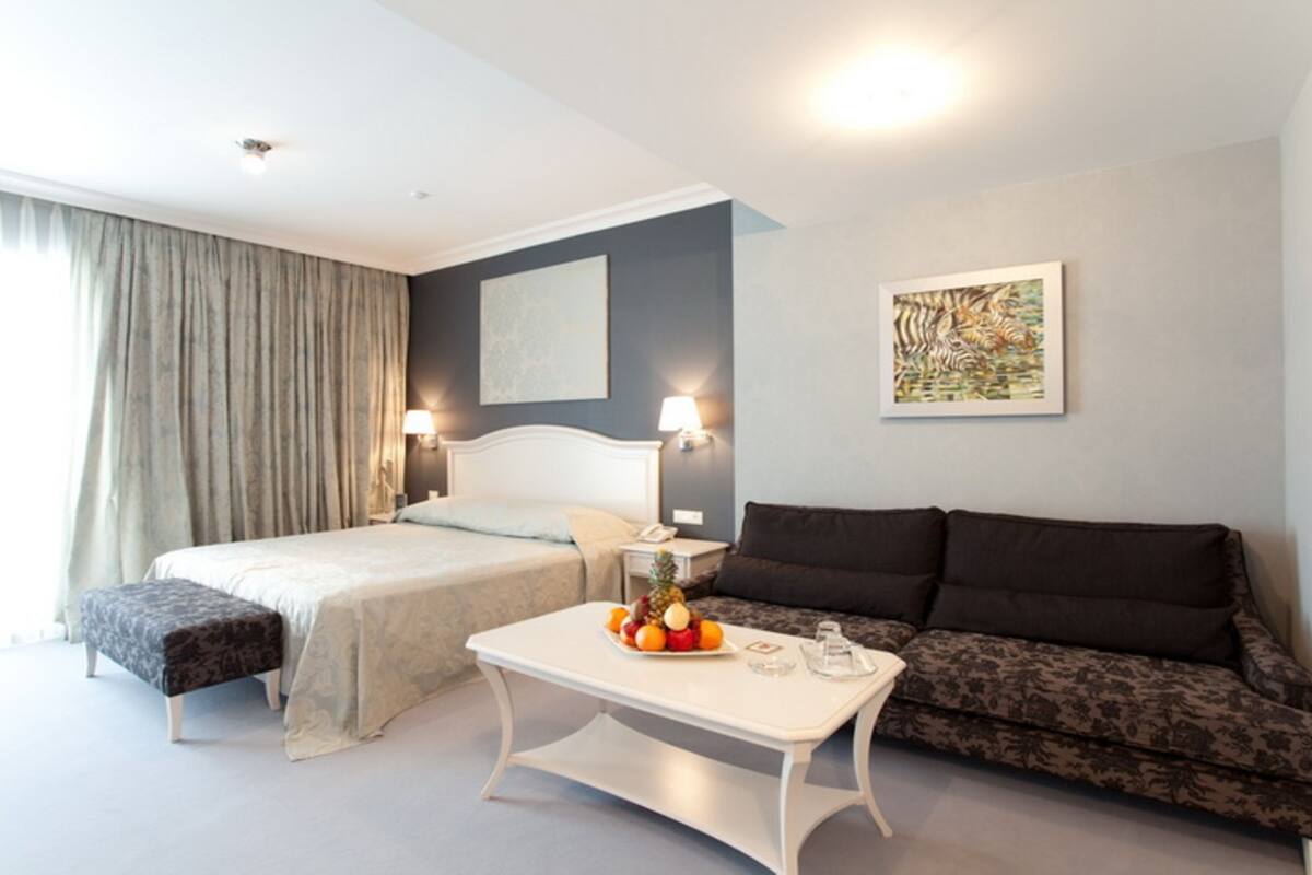 Superior-Penthouse | Hochwertige Bettwaren, Minibar, Zimmersafe, Schreibtisch