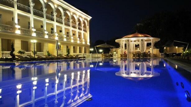 Outdoor pool, pool umbrellas, sun loungers - Palace Del Mar (Odesa)