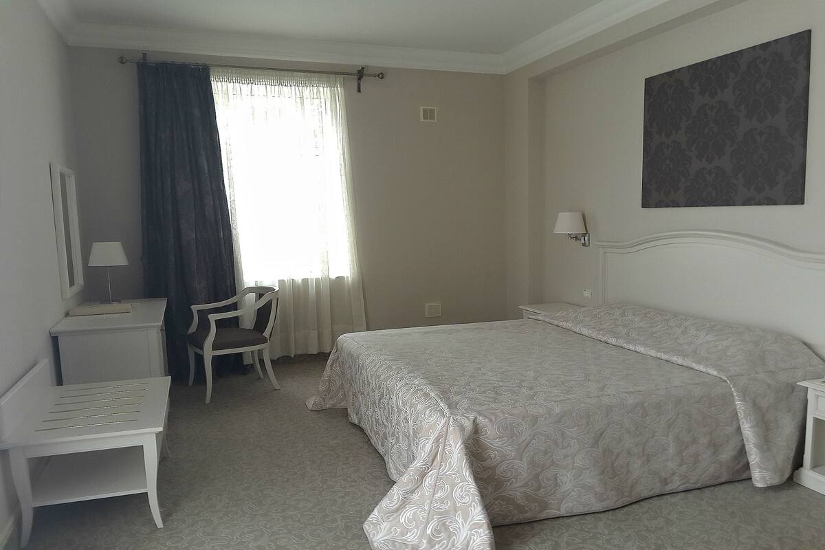 Superior-Doppelzimmer | Hochwertige Bettwaren, Minibar, Zimmersafe, Schreibtisch