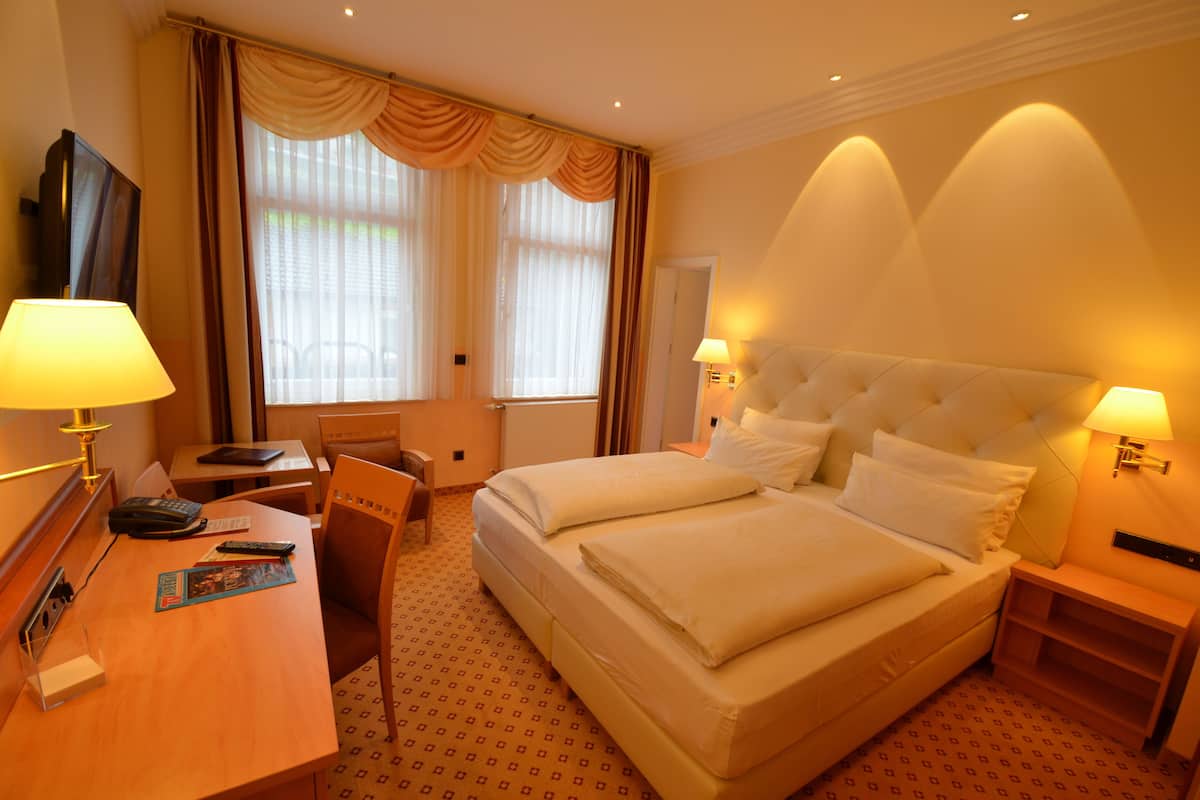 In-room safe, desk, soundproofing, free WiFi