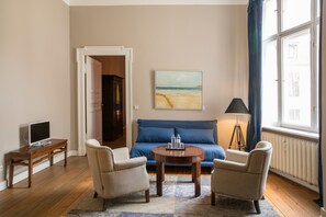 Suite | Living area | Flat-screen TV - Hotel Art Nouveau (Berlin)