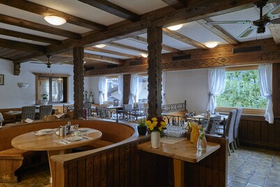 Madrisa Lodge
