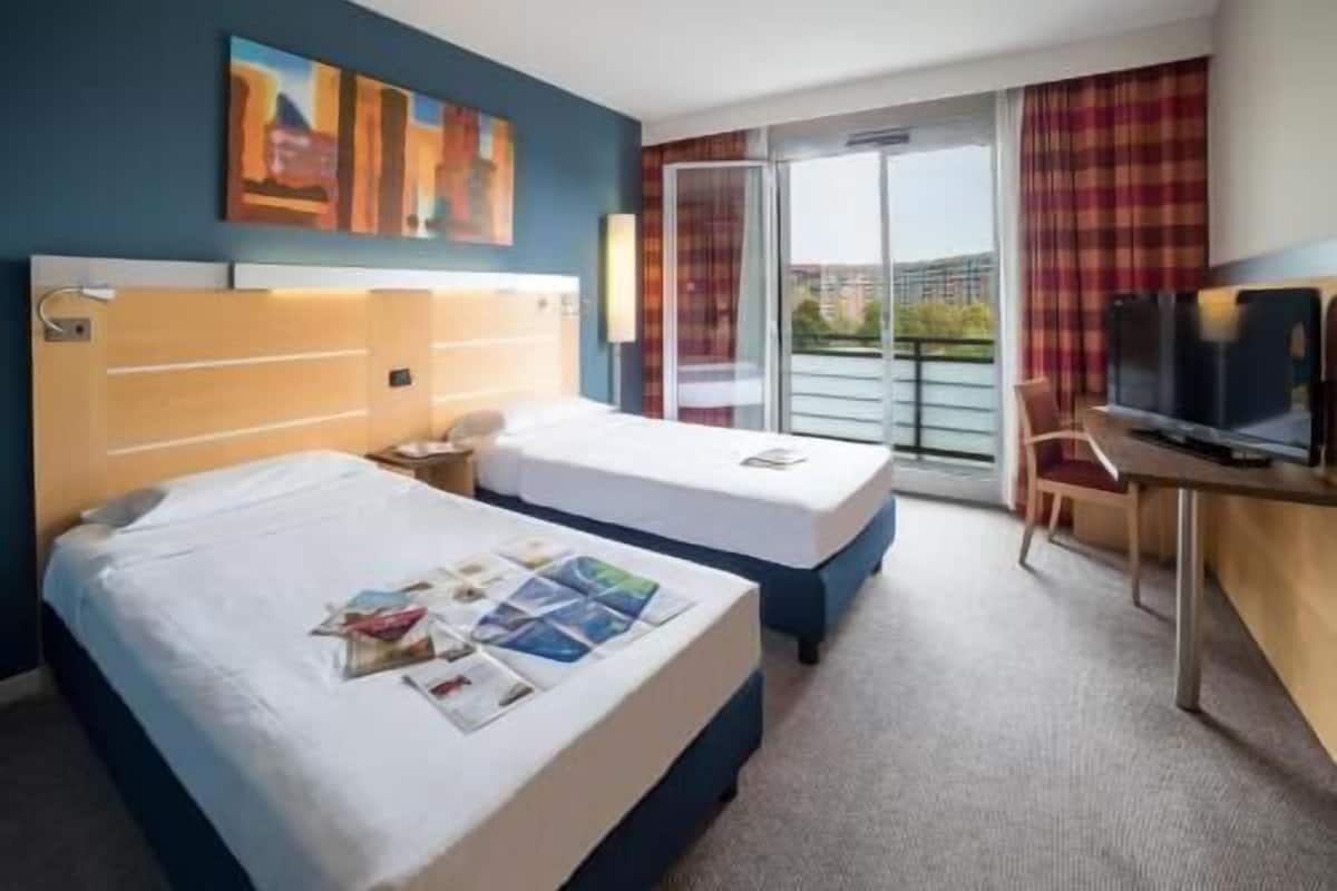Couette en duvet d'oie, coffres-forts dans les chambres, bureau