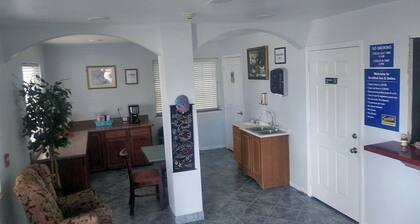 Americas Best Value Inn & Suites-Rosenberg/Houston