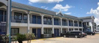 Americas Best Value Inn & Suites-Rosenberg/Houston