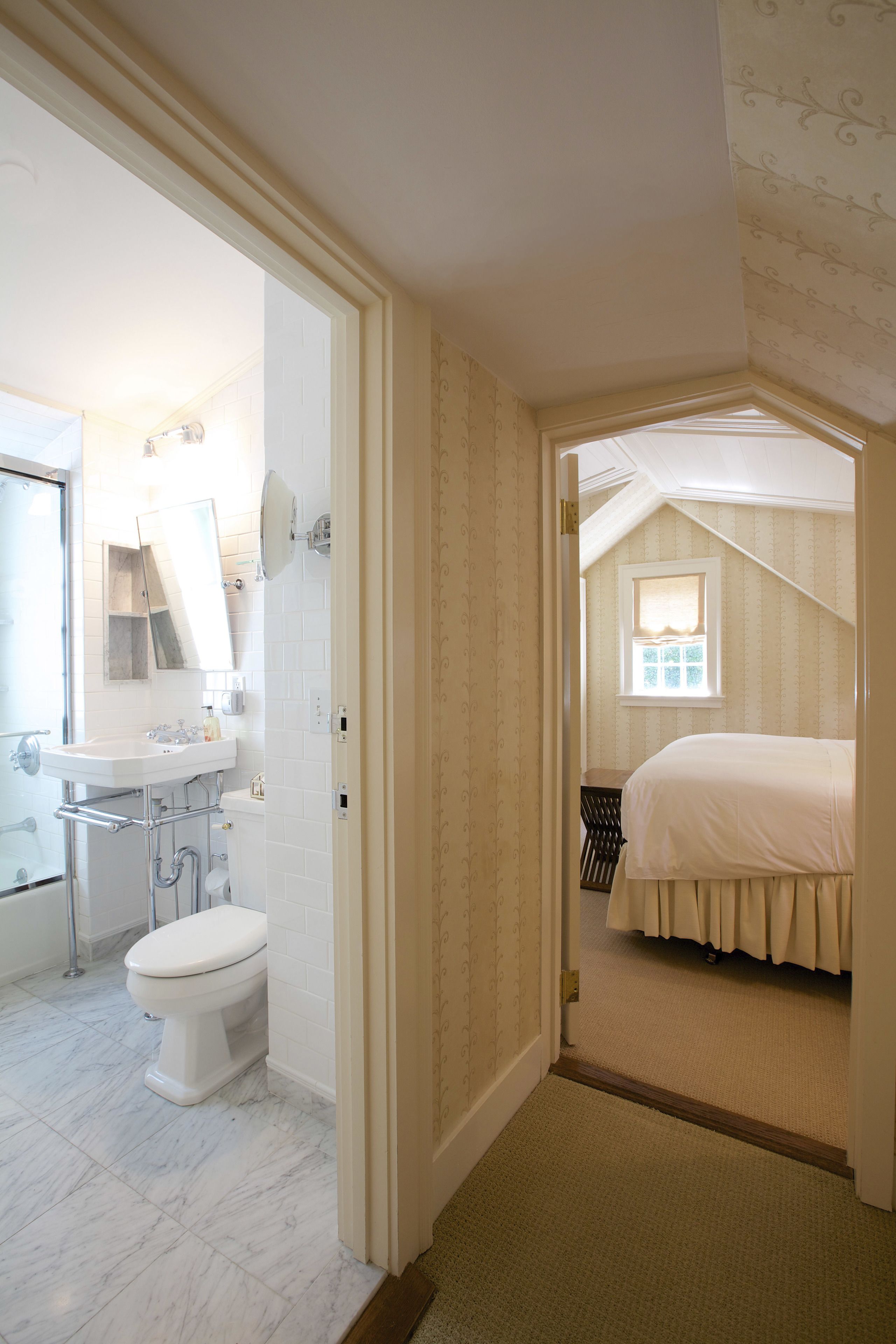 The 1770 House Restaurant & Inn