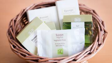 Free toiletries, towels