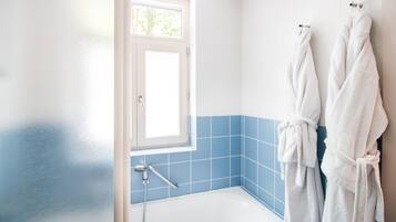 Double or Twin Room | Bathroom | Free toiletries, towels
