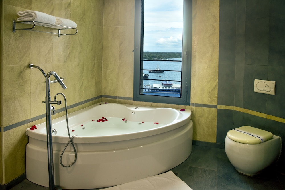 Harbour View Suites by null