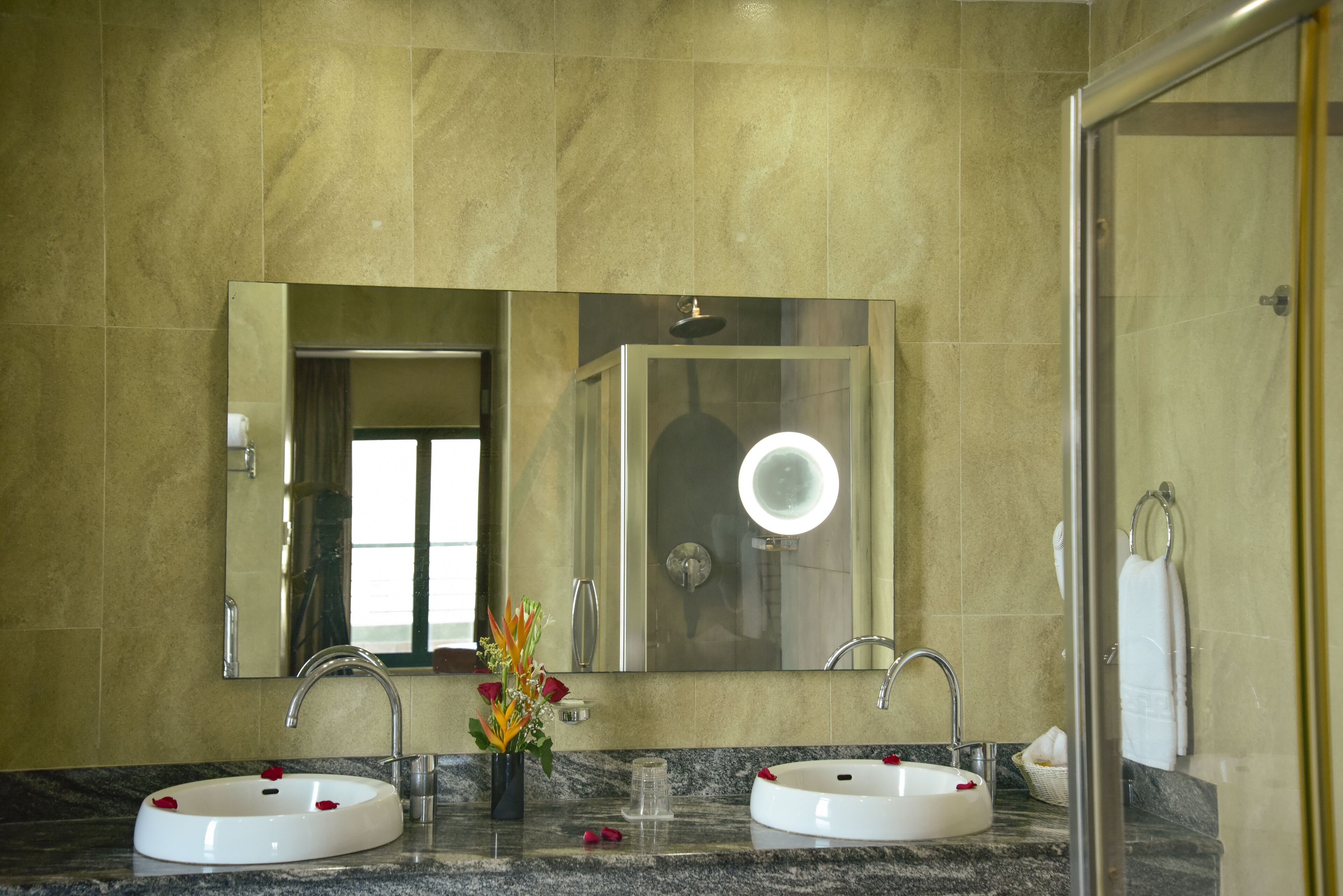 Photo - Harbour View Suites