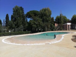 Seasonal outdoor pool, open 9:00 AM to 8:00 PM, pool umbrellas - Hotel Villa Maya (Cascina)