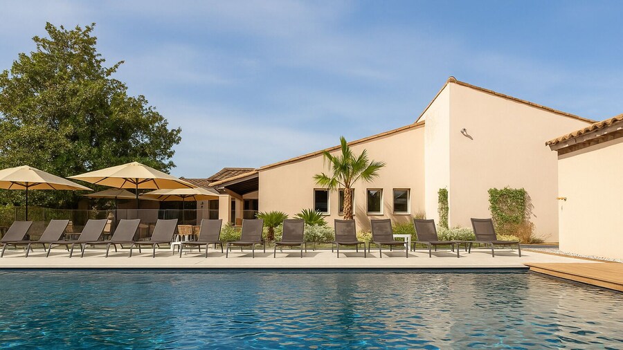 Golden Tulip Avignon Le Paradou