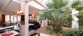 Golden Tulip Avignon Le Paradou