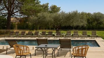 Outdoor pool, pool loungers