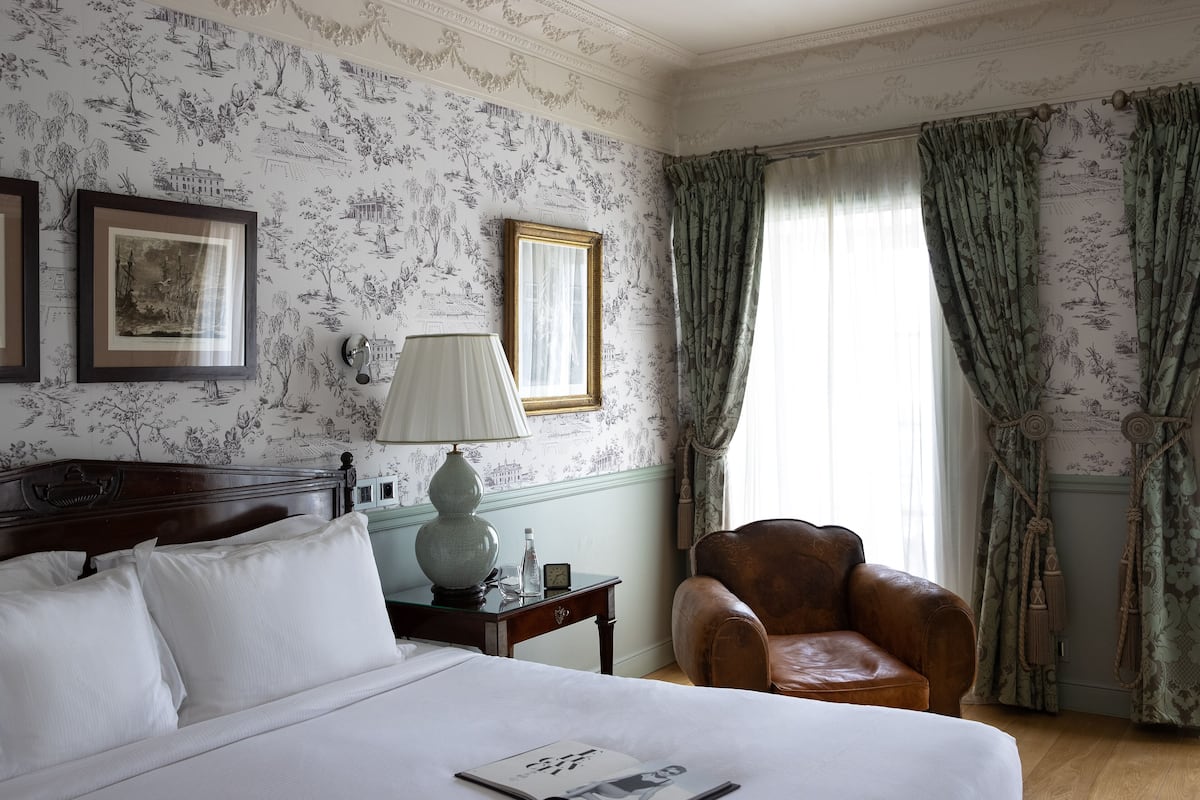 Premium bedding, memory foam beds, minibar (some free items)